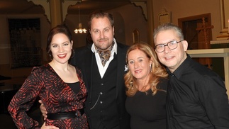 Hyväntekeväisyyskonsertissa 11.2.24 esintyivät vasemmalta Lotta Virkkunen viulu, solistit Kyösti Mäkimattila ja Milana Misic, pianistina toimi Tuomas Kesälä.