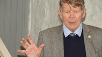 Professori Martti Häikiö kertoi isästään Juuso Häikiöstä kertovasta muistelmateoksesta 23.4.24