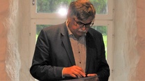 Heikki vastaanotti tilaisuudessa PHF-mitallin.