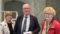 Klubin uudelle jäsenelle luovutettiin rotari tunnukset 4.09.18.