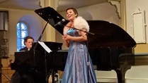 Arja Koriseva, säestäjänä Jouni Somero.