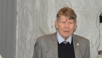 Professori Martti Häikiö kertoi isästään Juuso Häikiöstä kertovasta muistelmateoksesta 23.4.24