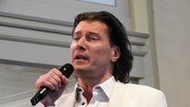 Saimme nauttia kauniista musiikista.