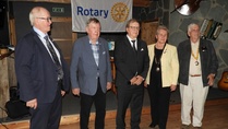 AG Markku Ranin pääsi mukaan ryhmäkuvaan.