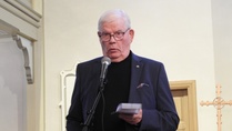 Risto toimi totuttuun tapaan juontajana.