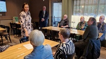 Maakuntajohtaja Heini Utunen kertoi maakuntamme mahdollisuuksista ja uhkista kokouksessa 15.9.