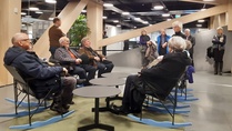 Rahalla saa ja hevosella pääsee.
Yrjö Kukkapuron keinutuolit n. 1 400 € / kpl