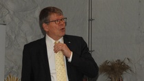 Professori Martti Häikiön esitelmän aiheena 18.2.20 oli vuoden 1944 pääministeri Antti Hackzell.